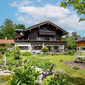 Haus Enzian Apartment